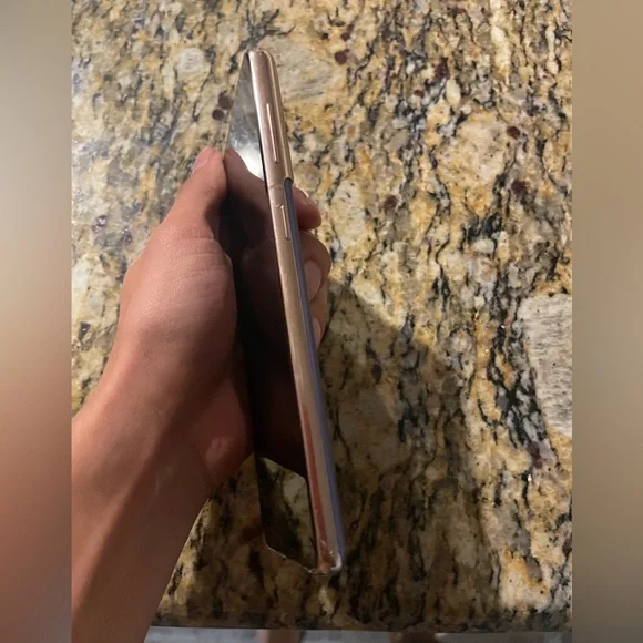 Samsung Galaxy S21 - Picture 5 of 5